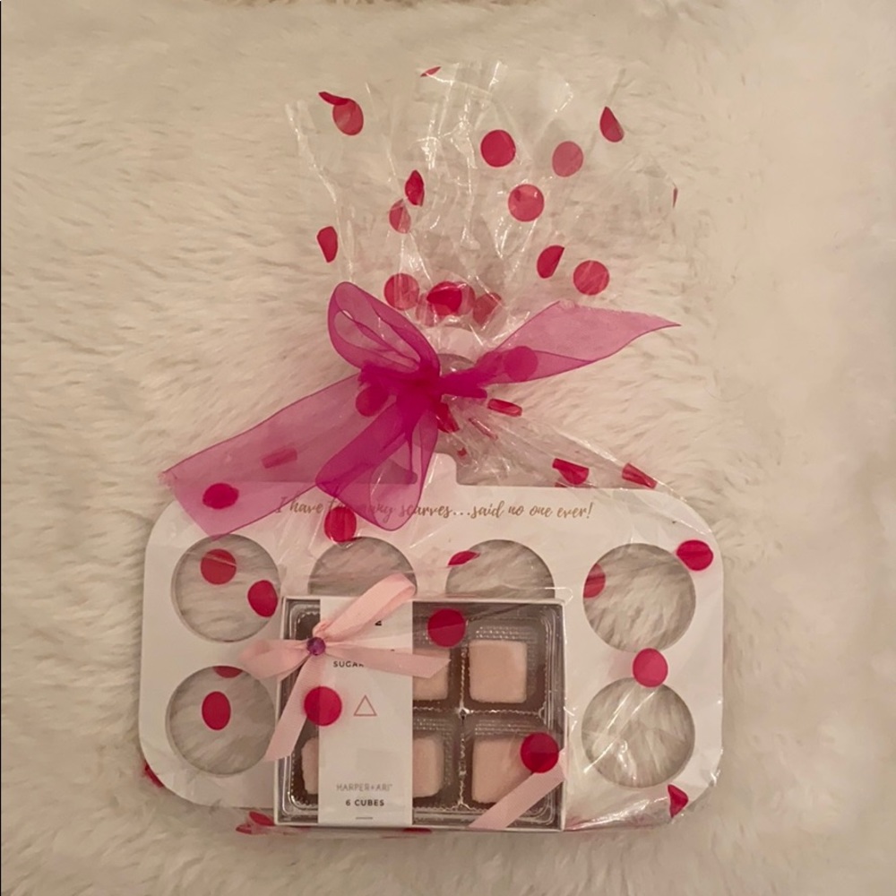 8 Ring Scarf Holder PLUS 6 Exfoliating Sugar Cubes